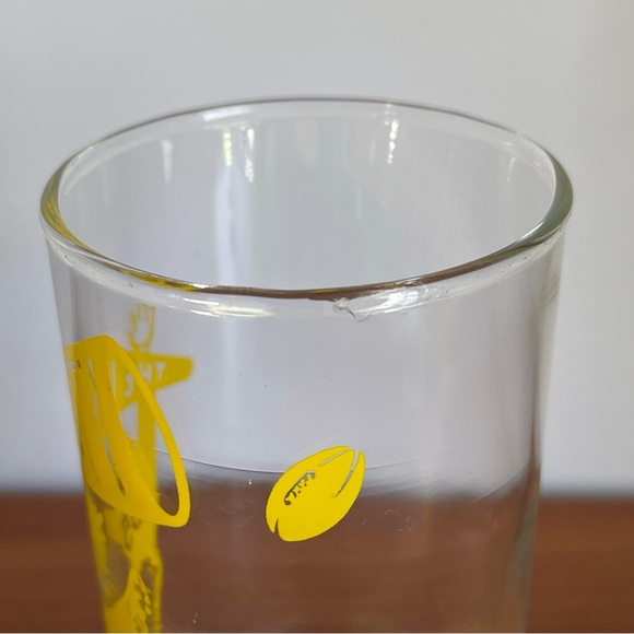 Set of 4 Vintage Drinking Glasses Yellow Varsity Football - Picture 9 of 11